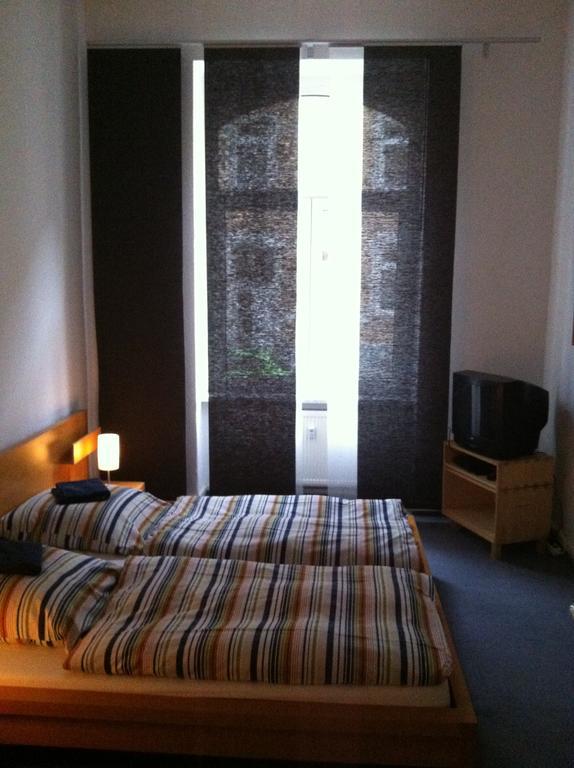 Gastezimmer Am Spielbergtor แอร์ฟวร์ท ห้อง รูปภาพ